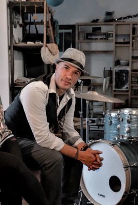Sam Numan Trio